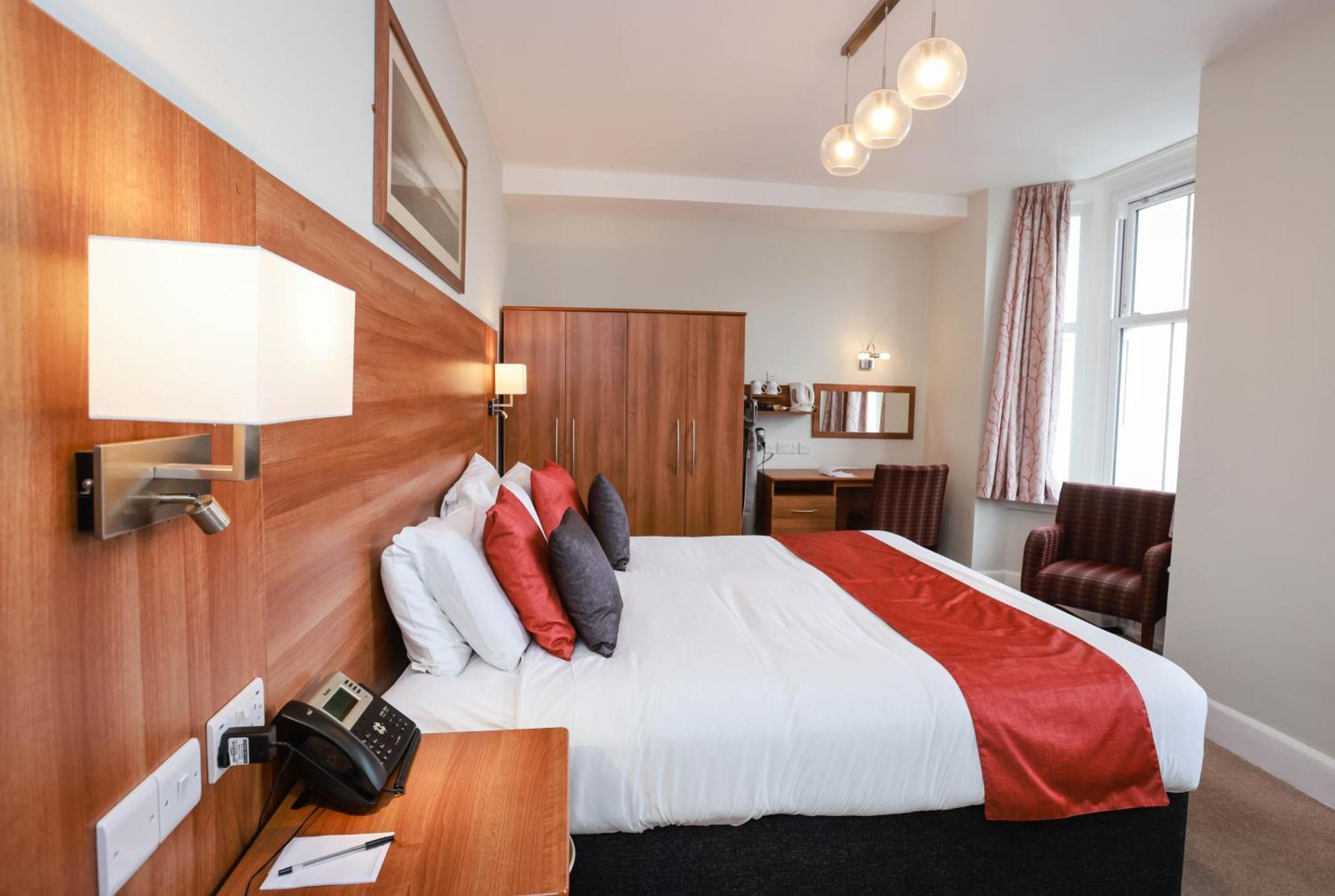 Marsham Court Hotel บอร์นมัธ ภายนอก รูปภาพ