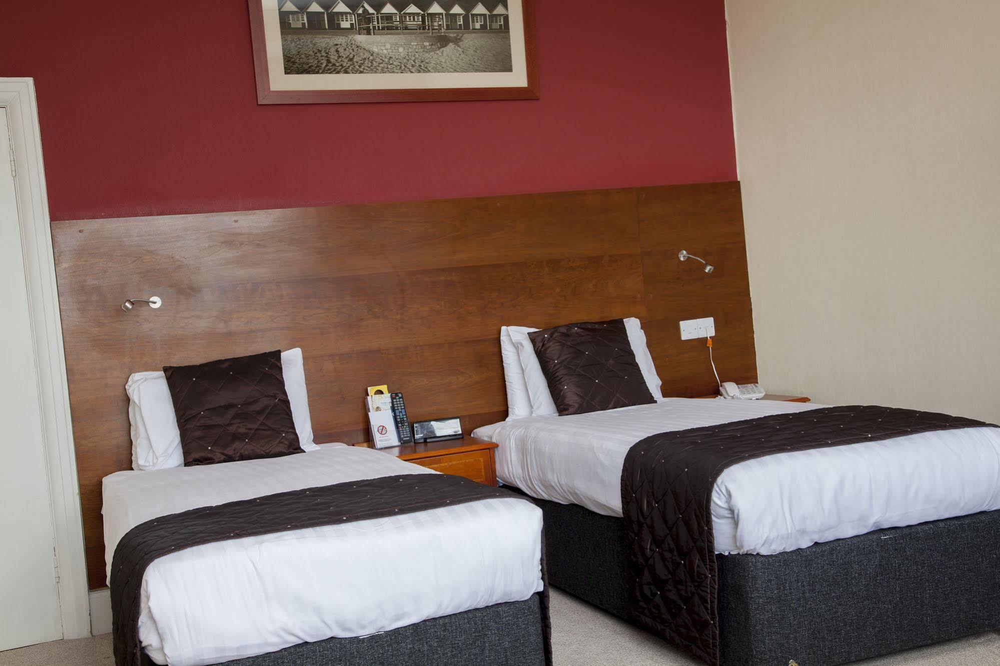 Marsham Court Hotel บอร์นมัธ ภายนอก รูปภาพ